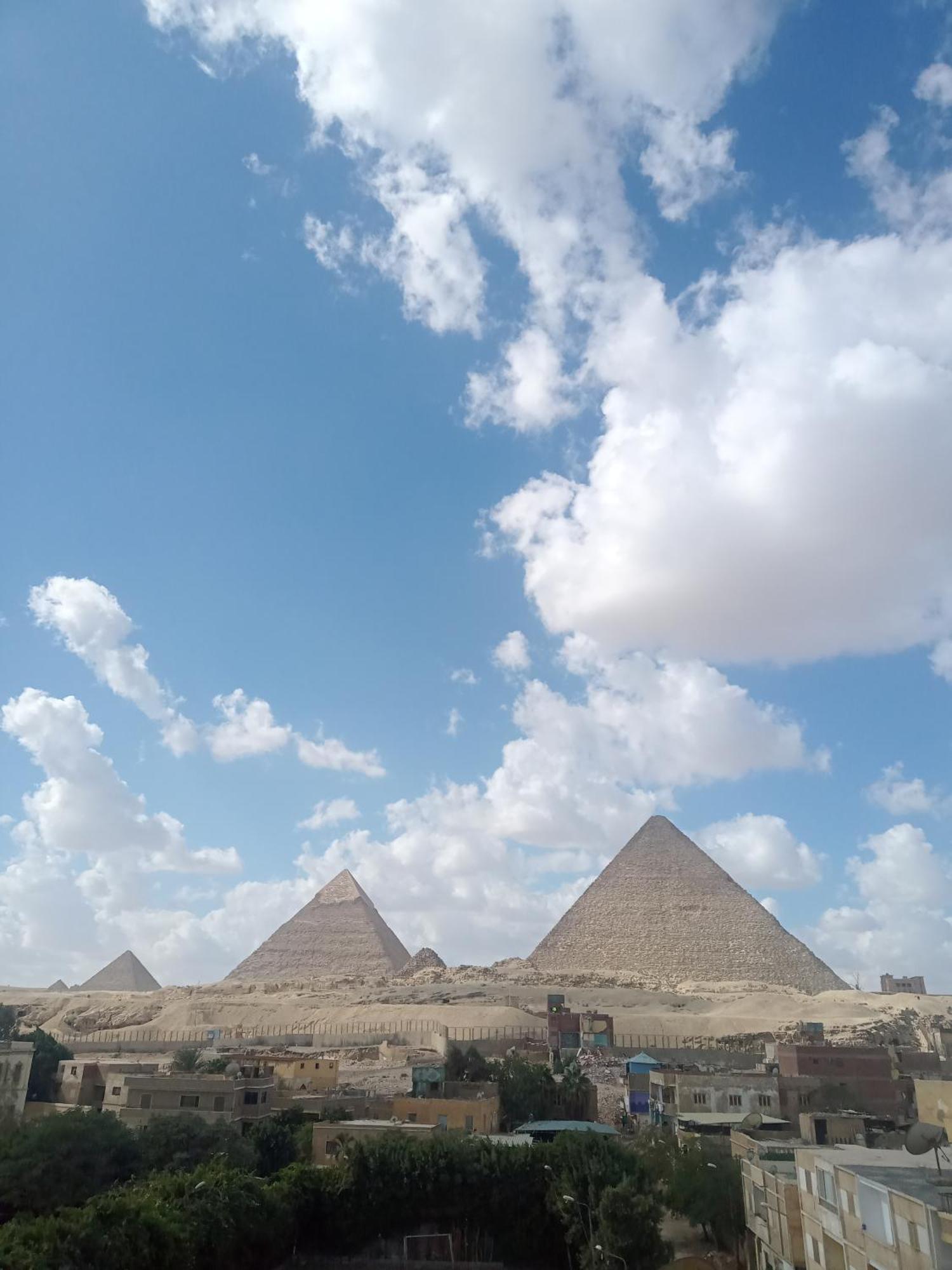 Pyramids Show Hotel Kafrat al Jabal Exterior photo