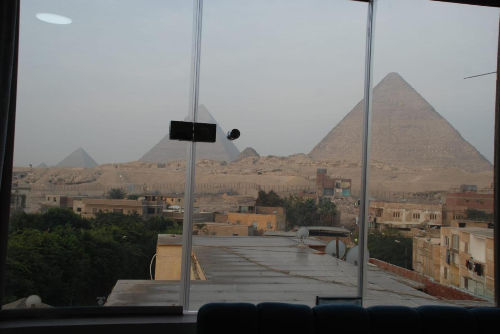 Pyramids Show Hotel Kafrat al Jabal Exterior photo