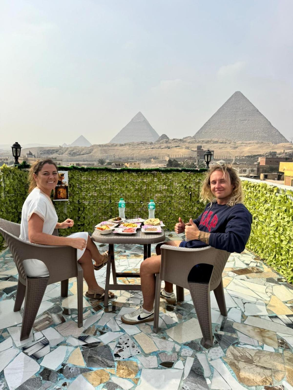 Pyramids Show Hotel Kafrat al Jabal Exterior photo